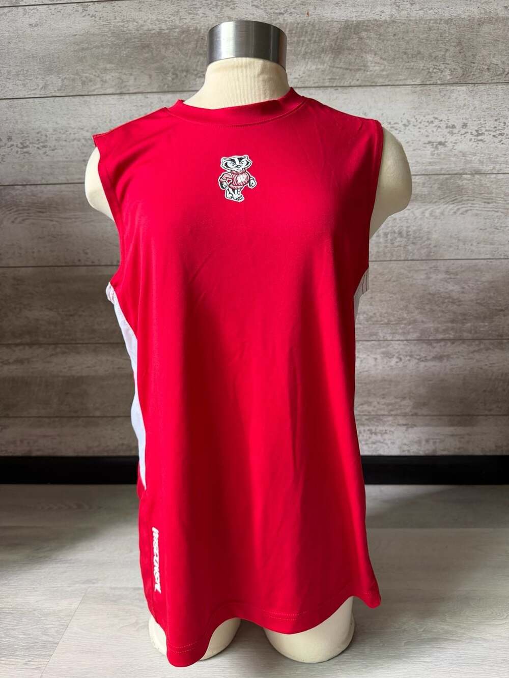 Campus Heritage Wisconsin Badgers Tank Top Size M Red Sleeveless